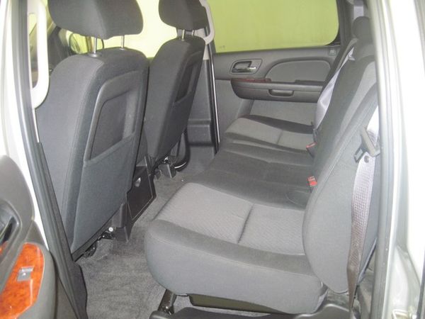 Chevrolet Avalanche 2011 photo 4