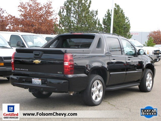 Chevrolet Avalanche 2011 photo 1