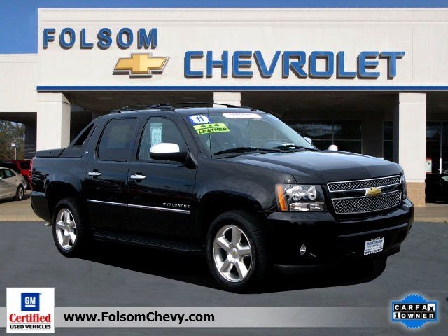 Chevrolet Avalanche 2011 photo 2