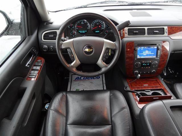 Chevrolet Avalanche 2011 photo 15