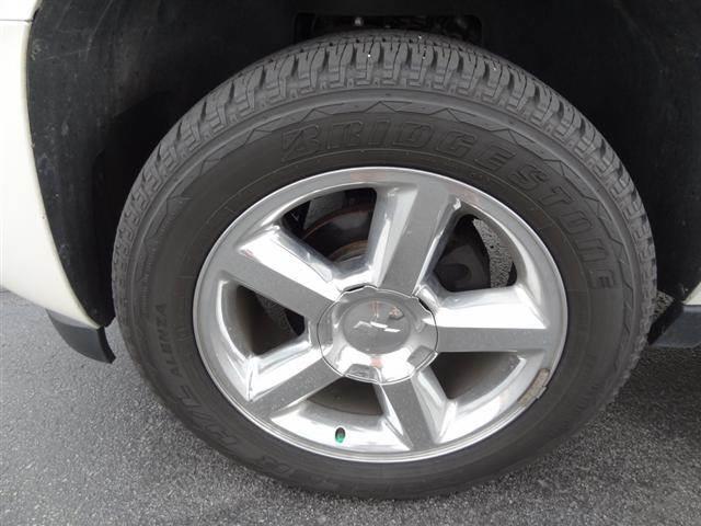 Chevrolet Avalanche 2011 photo 9