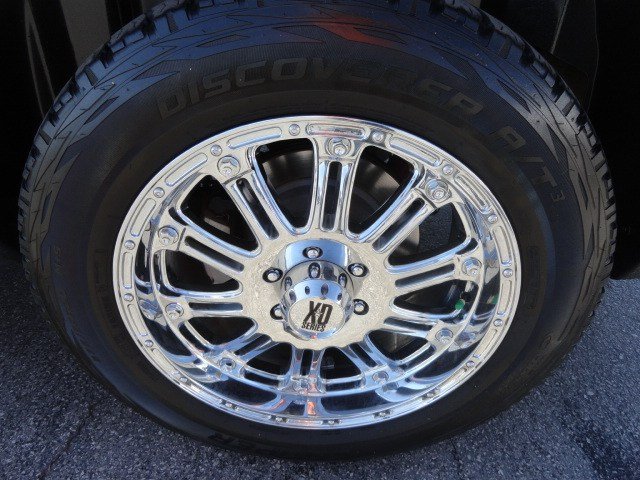 Chevrolet Avalanche 2011 photo 1