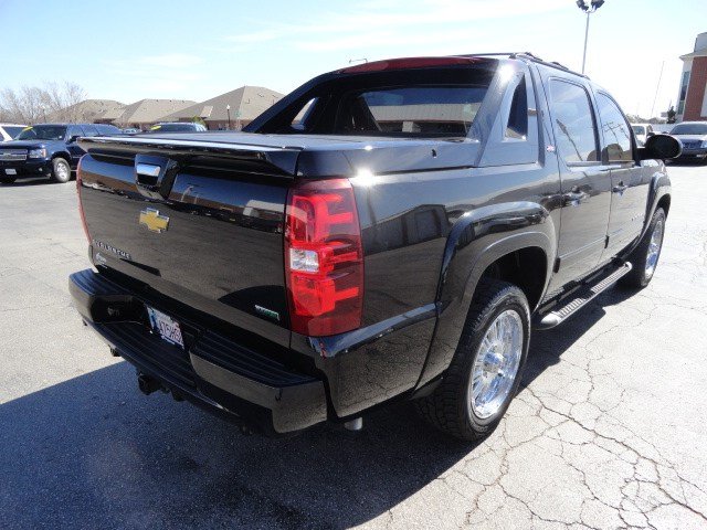 Chevrolet Avalanche 2011 photo 5