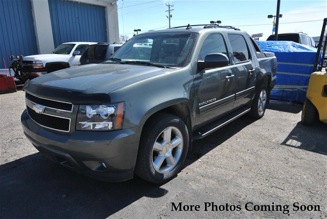Chevrolet Avalanche 2011 photo 1