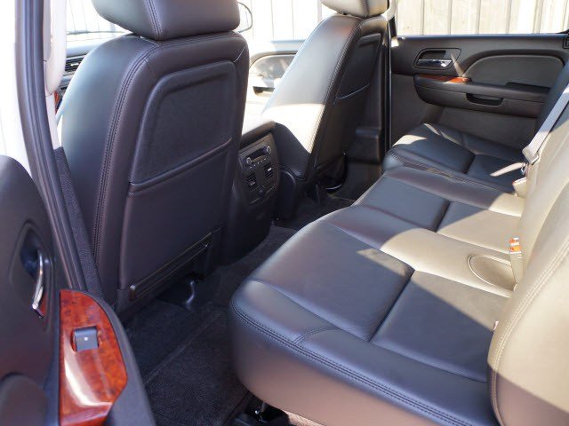 Chevrolet Avalanche 2011 photo 5