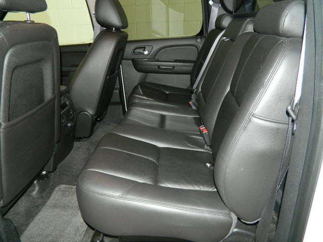 Chevrolet Avalanche 2011 photo 4