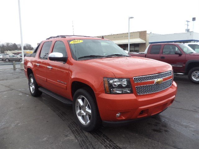 Chevrolet Avalanche 2011 photo 3