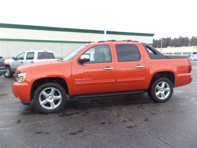 Chevrolet Avalanche 2011 photo 4