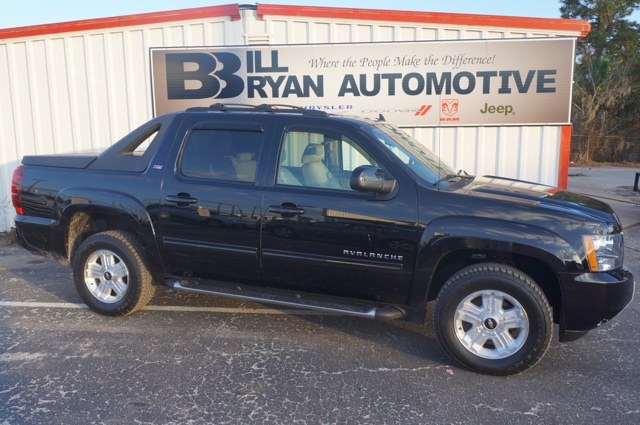 Chevrolet Avalanche 2011 photo 5