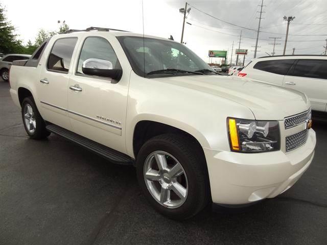 Chevrolet Avalanche 2011 photo 3