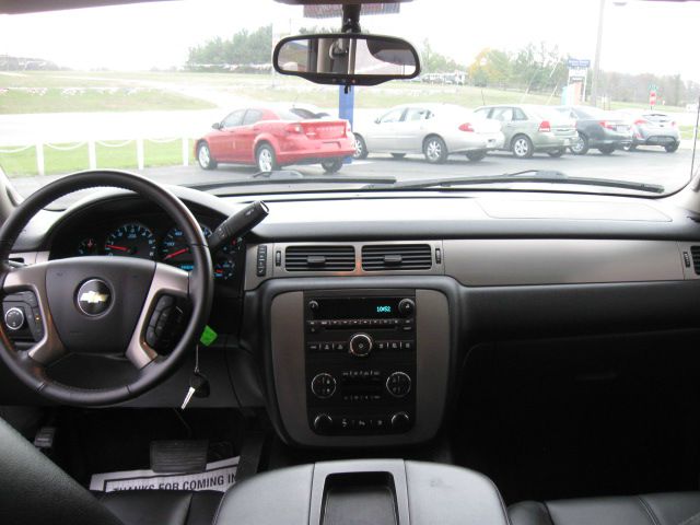 Chevrolet Avalanche 2011 photo 1