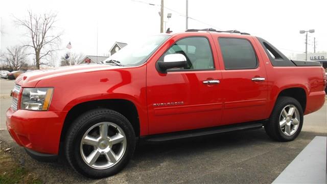 Chevrolet Avalanche 2012 photo 2