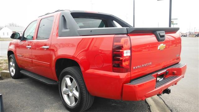 Chevrolet Avalanche 2012 photo 4