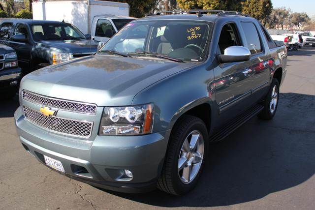 Chevrolet Avalanche 2012 photo 2
