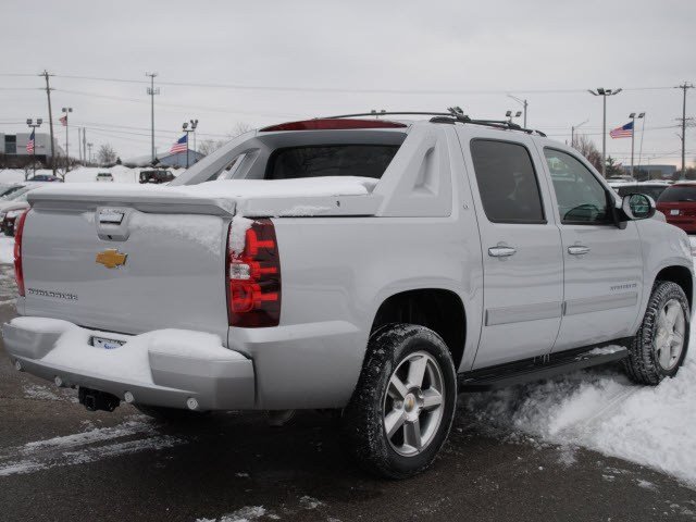 Chevrolet Avalanche 2012 photo 4