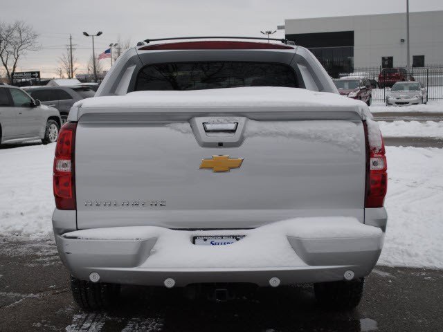 Chevrolet Avalanche 2012 photo 3