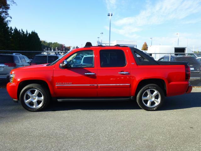 Chevrolet Avalanche 2012 photo 1