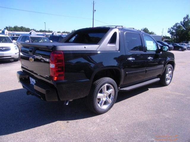 Chevrolet Avalanche 2012 photo 3