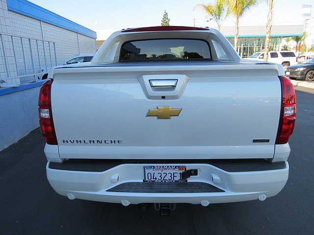 Chevrolet Avalanche 2012 photo 3