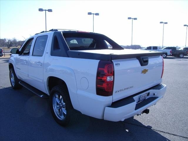 Chevrolet Avalanche 2012 photo 3