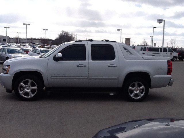 Chevrolet Avalanche 2012 photo 5