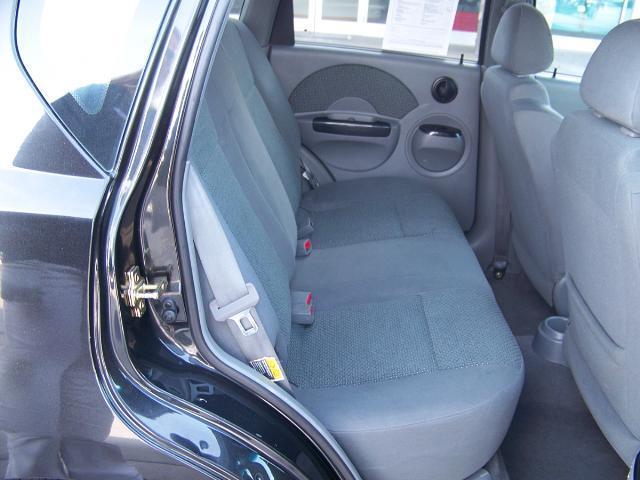 Chevrolet Aveo 2004 photo 2