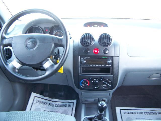 Chevrolet Aveo 2004 photo 3