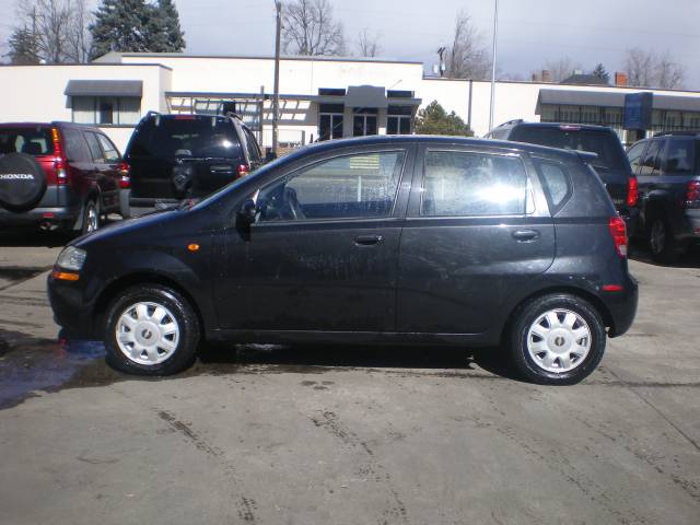Chevrolet Aveo 2004 photo 2