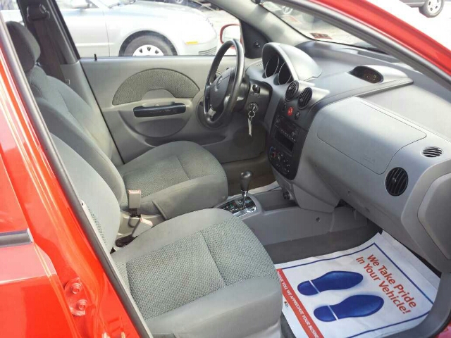 Chevrolet Aveo 2004 photo 2