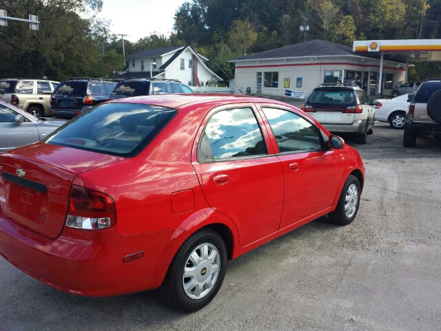 Chevrolet Aveo 2004 photo 3