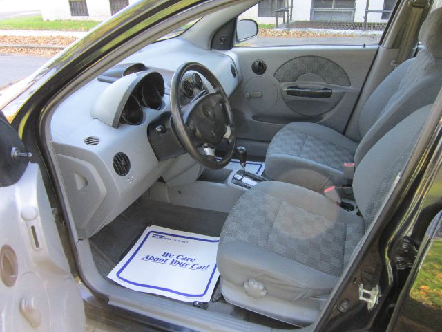 Chevrolet Aveo 2004 photo 2