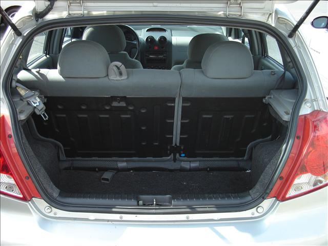 Chevrolet Aveo 2004 photo 4