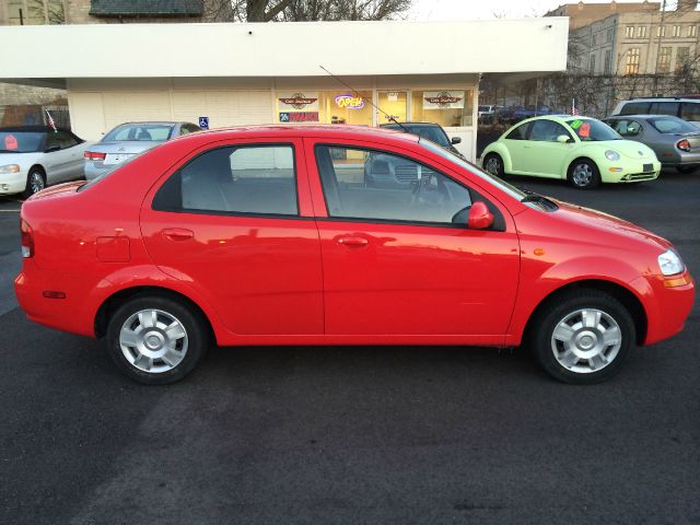 Chevrolet Aveo 2004 photo 2