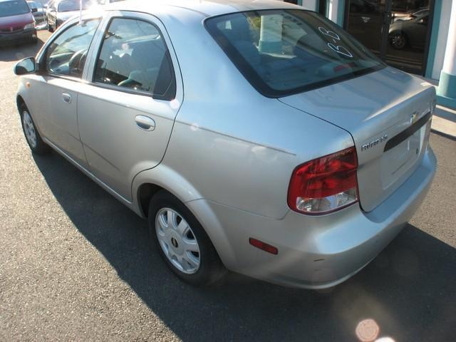 Chevrolet Aveo 2004 photo 2