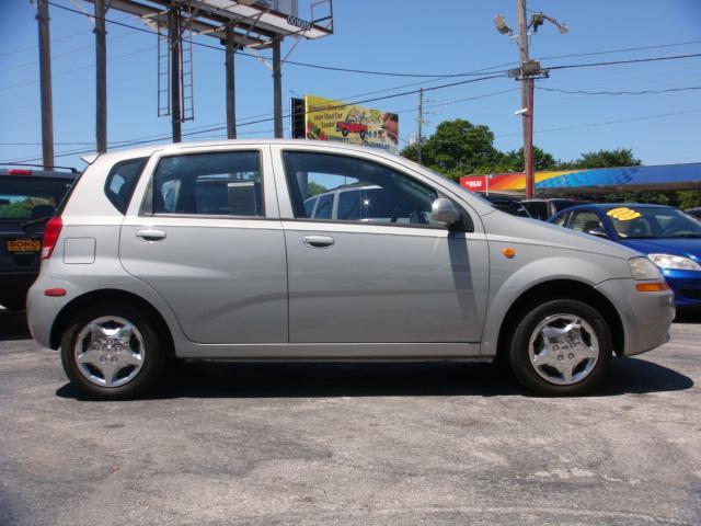 Chevrolet Aveo 2004 photo 1