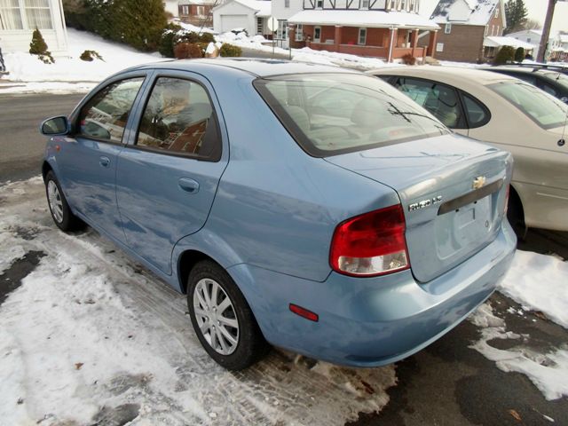 Chevrolet Aveo 2004 photo 4