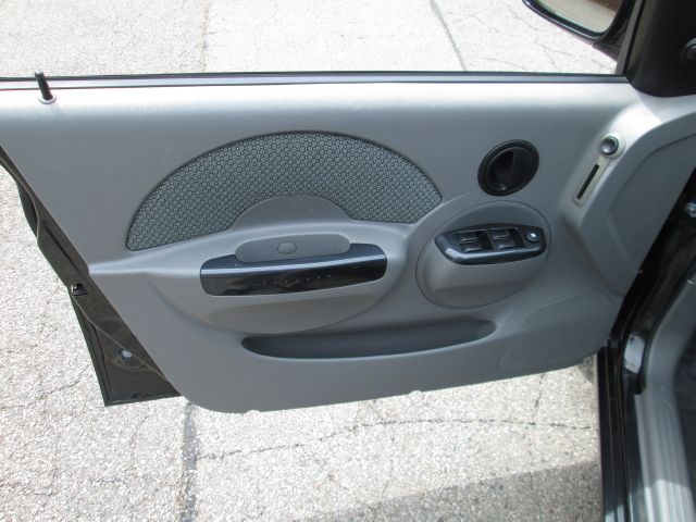 Chevrolet Aveo 2004 photo 11