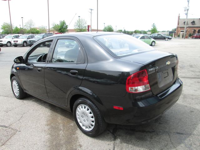 Chevrolet Aveo 2004 photo 12