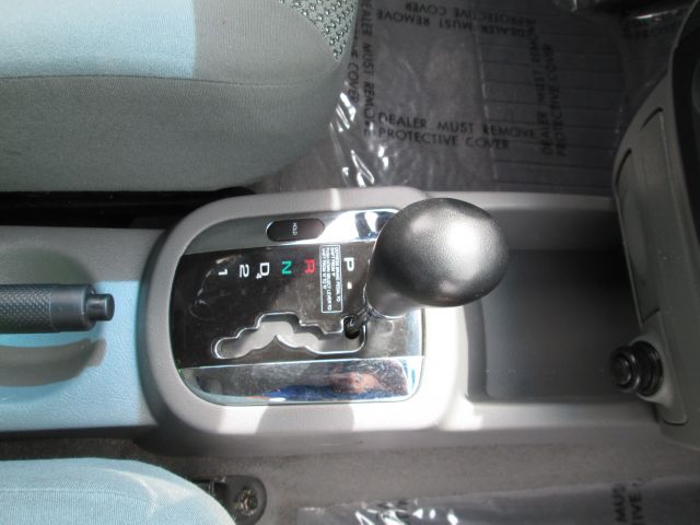 Chevrolet Aveo 2004 photo 2