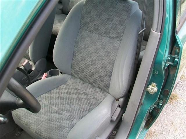 Chevrolet Aveo 2004 photo 2