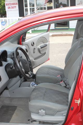 Chevrolet Aveo 2005 photo 2
