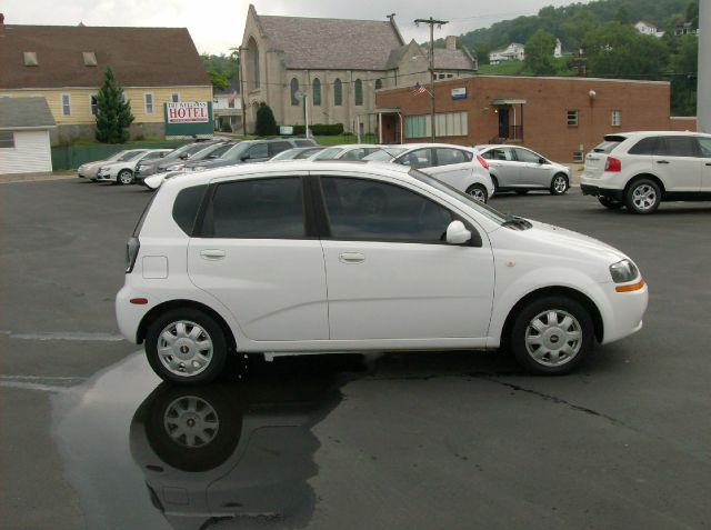 Chevrolet Aveo 2005 photo 2