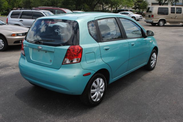 Chevrolet Aveo 2005 photo 2