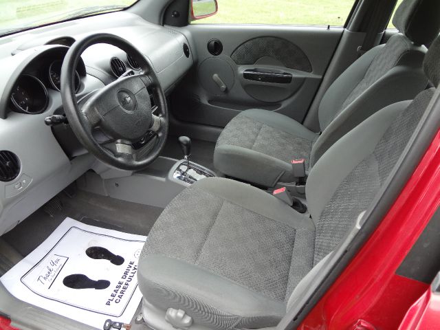 Chevrolet Aveo 2005 photo 2