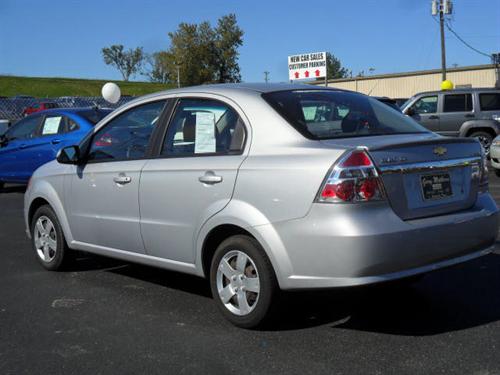 Chevrolet Aveo 2010 photo 2