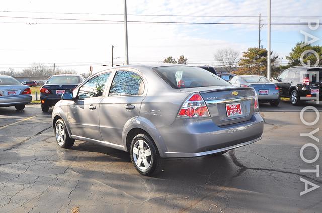 Chevrolet Aveo 2010 photo 4