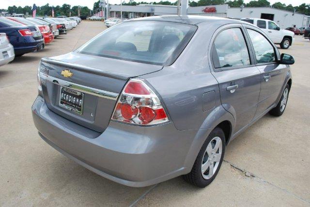 Chevrolet Aveo 2010 photo 4