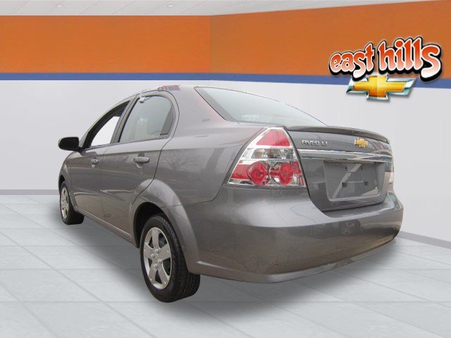 Chevrolet Aveo 2010 photo 2