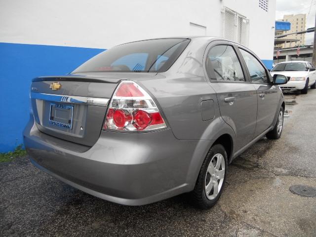 Chevrolet Aveo 2010 photo 3
