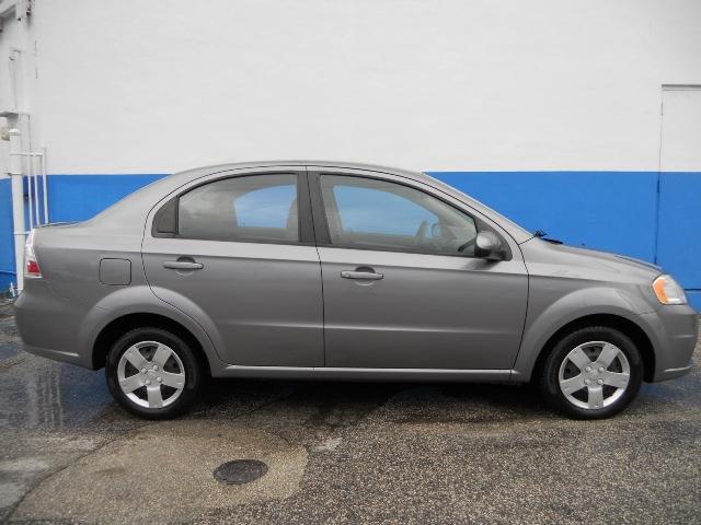 Chevrolet Aveo 2010 photo 4